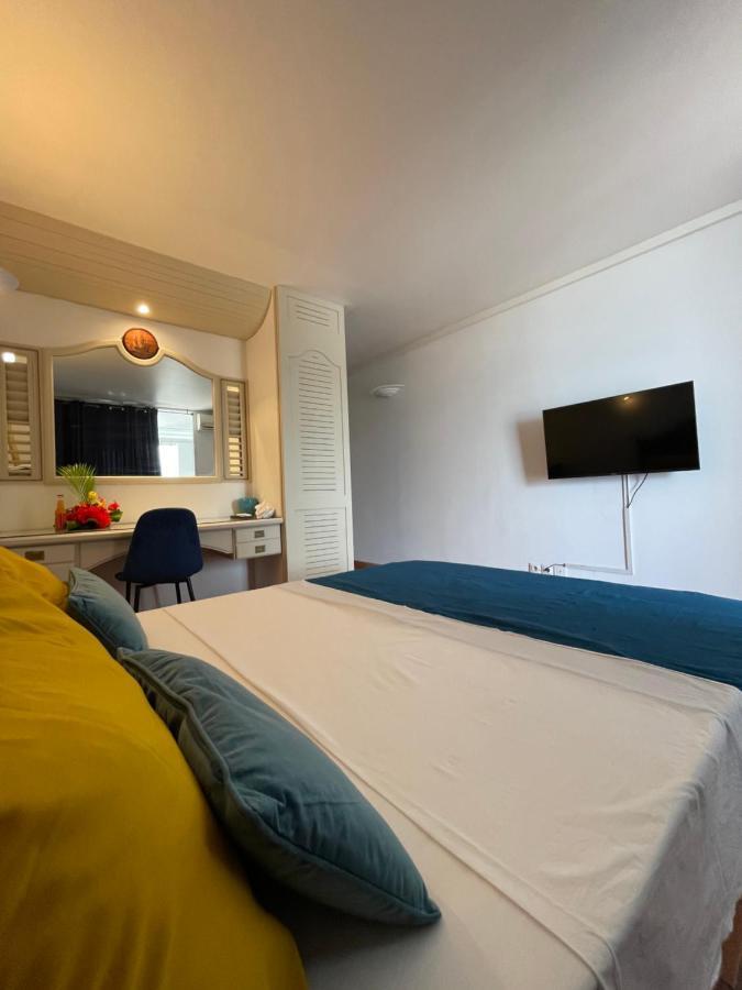 Appartement Vue Mer A 2 Minutes A Pied Des Plages Tartane 拉特里尼泰 外观 照片